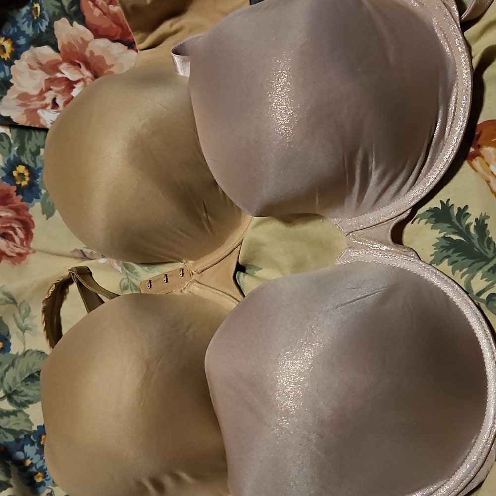 Victoria's secret bundle of two bras 36 DD - Picture 12 of 12